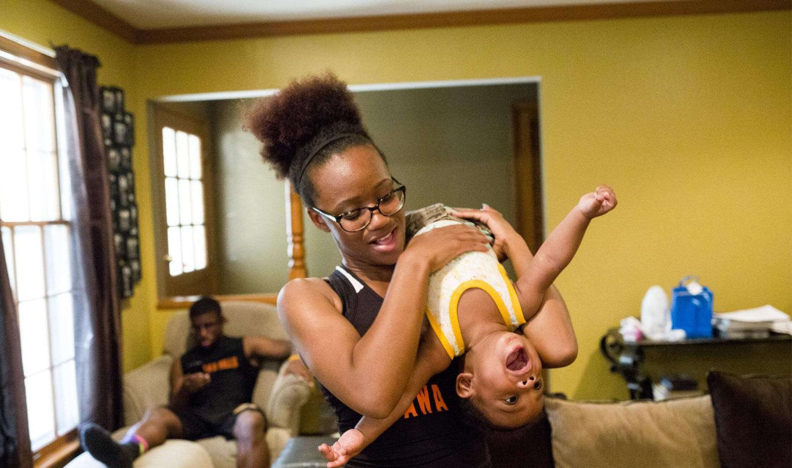 mother-playing-with-child